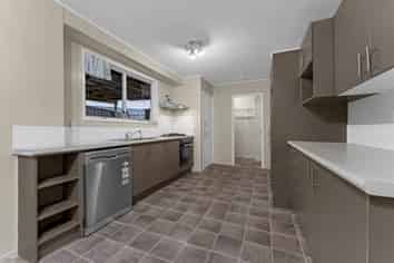 9 Glenbervie Crescent, Massey