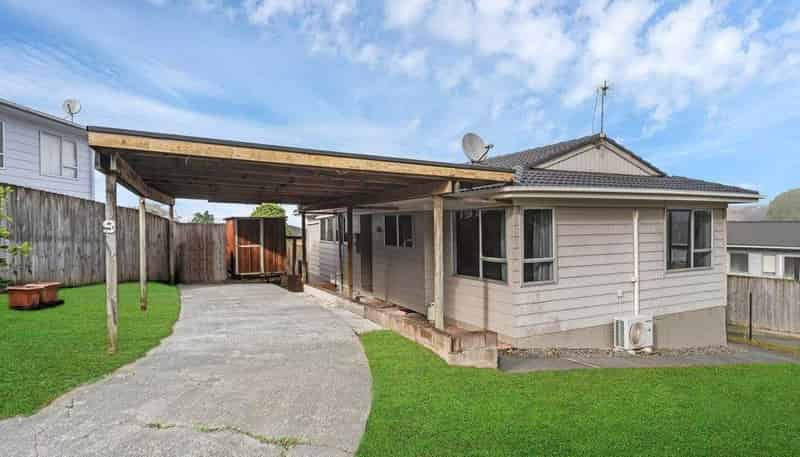 9 Glenbervie Crescent, Massey