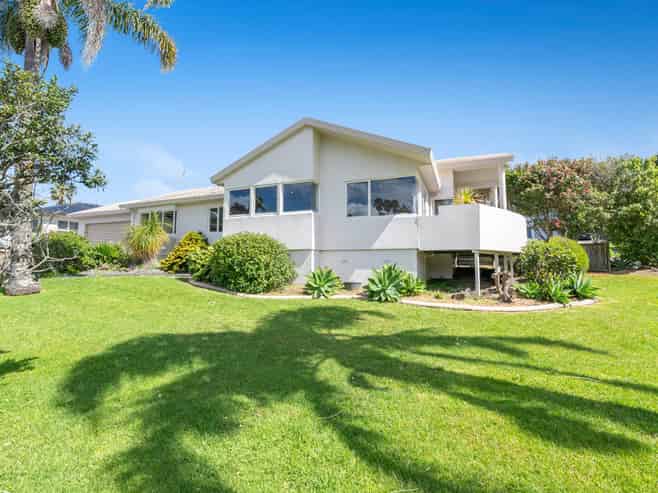 2 Mollyhawk Rise, Arkles Bay