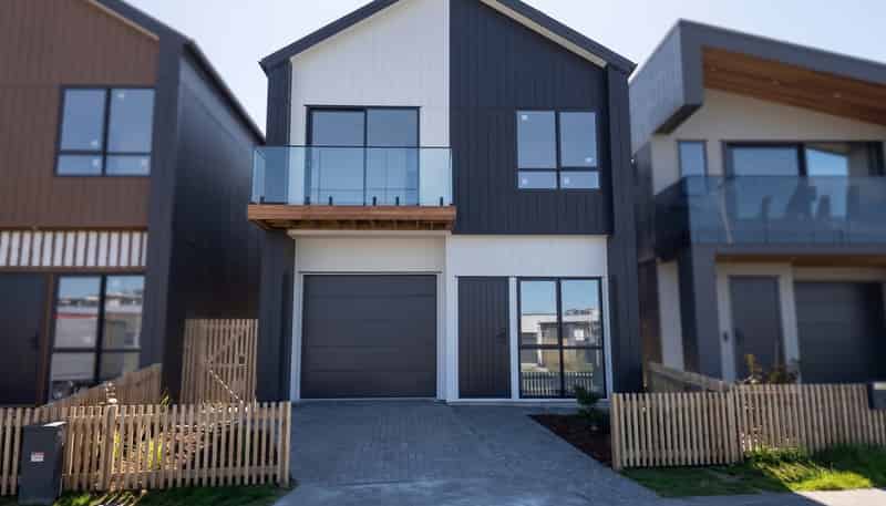 4 Streamview Way, Long Bay
