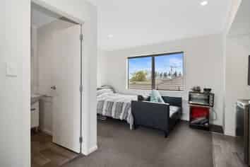 D/4/47 Cameron Road, Hamilton East