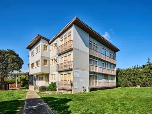 4, 6, 8 Nuku Street, Strathmore Park