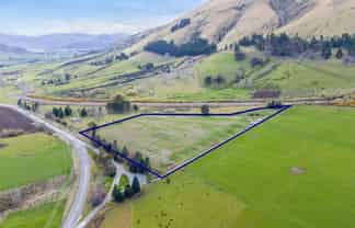 1037 Athol Five Rivers Highway, Mid Dome
