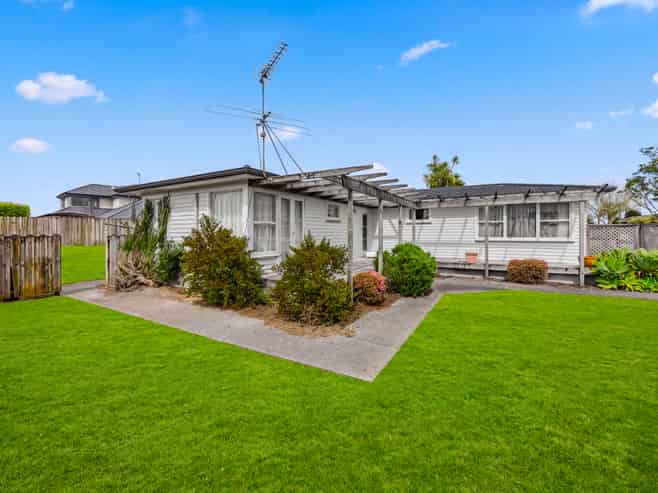 213 Carnoustie Drive, Wattle Downs