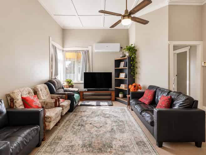 1 Rosella Road, Mangere East