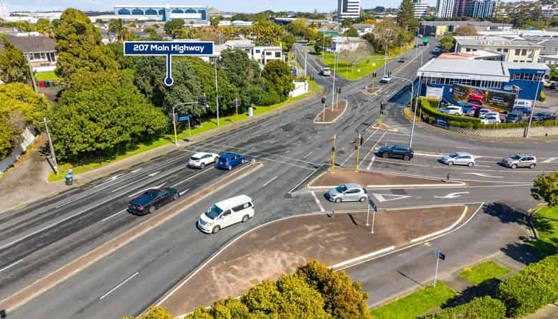 207 Main Highway, Ellerslie