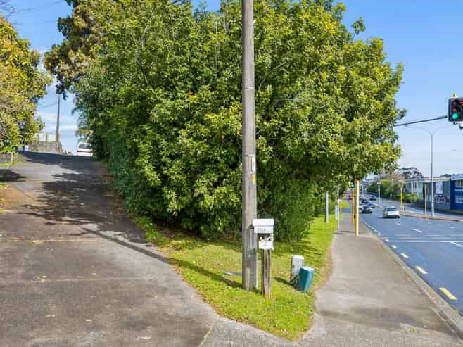 207 Main Highway, Ellerslie