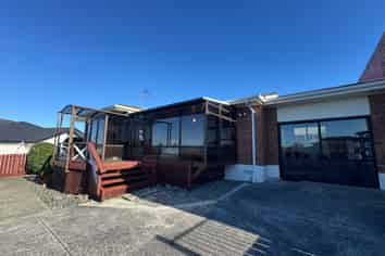 2/21 White Heron Drive, Massey