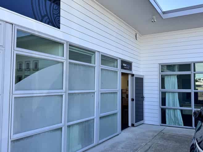 Quality office suite opposite Bayfair