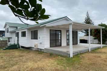 74 Karewa Parade, Papamoa