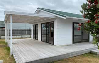 74 Karewa Parade, Papamoa