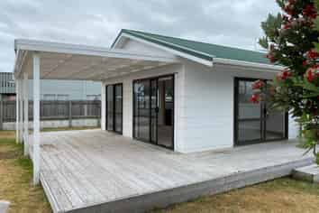74 Karewa Parade, Papamoa