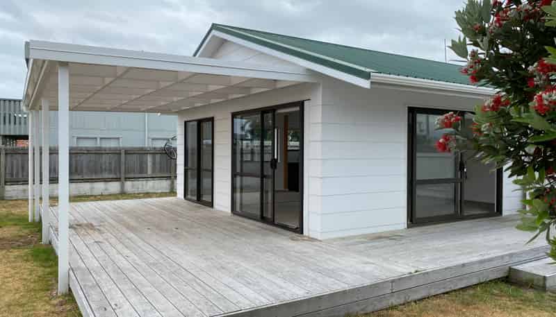 74 Karewa Parade, Papamoa
