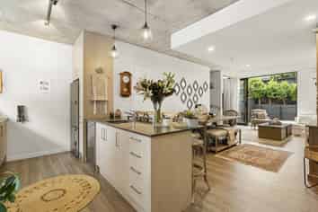 7/4163 Great North Road, Glen Eden