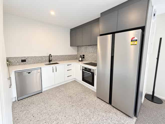 8/265 Colombo Street, Sydenham