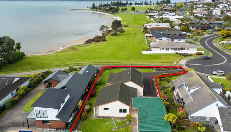 23 Kiriwai Place, Matua