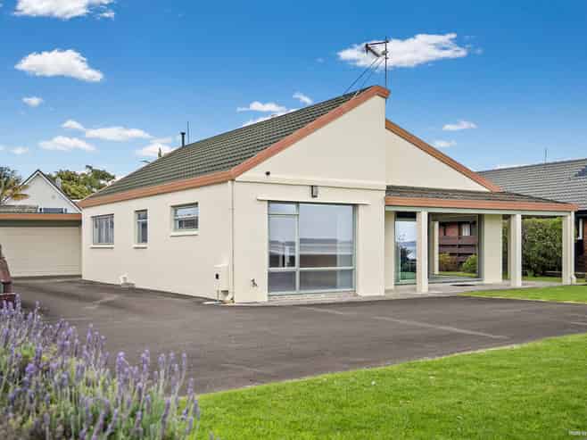 23 Kiriwai Place, Matua