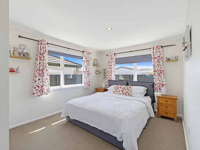 9b Kirner Street, Burwood