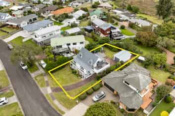 136 Durrant Drive, Whangamata