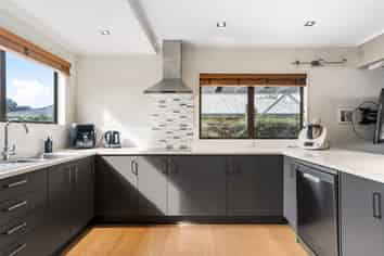 136 Durrant Drive, Whangamata