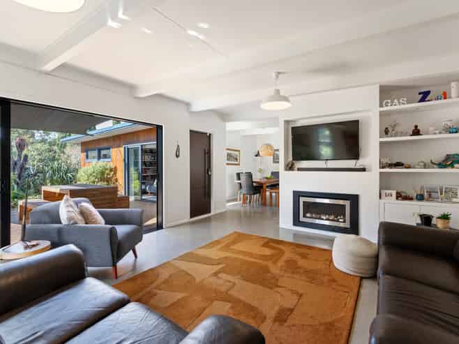 44 Matai Road, Raumati South