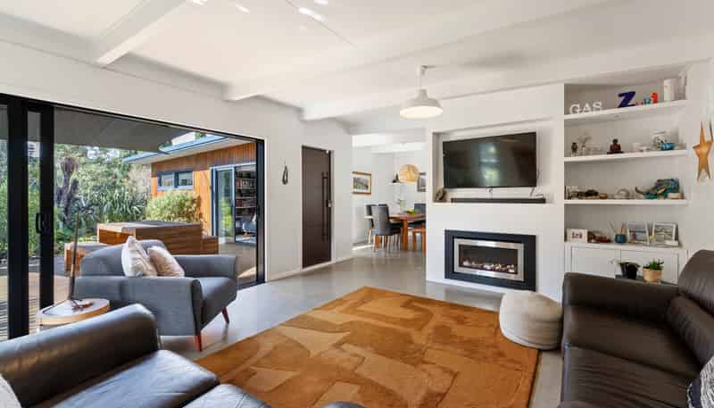 44 Matai Road, Raumati South