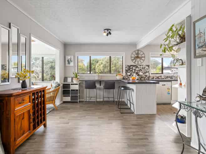 112 Brook Place, Whangamata