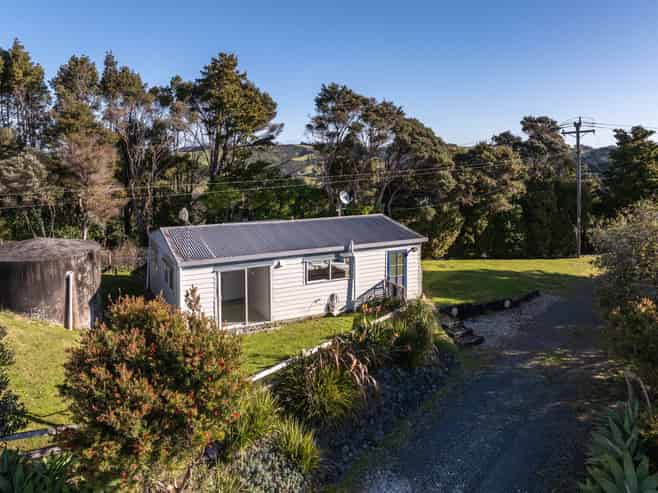 11 Ngarewa Drive, Mahurangi West