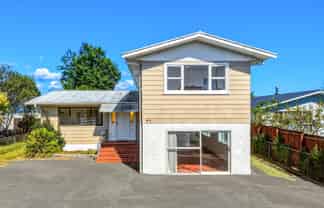 100 Edmonton Road, Henderson