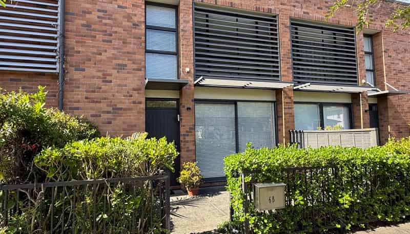 6B Wynne Gray Avenue, Stonefields