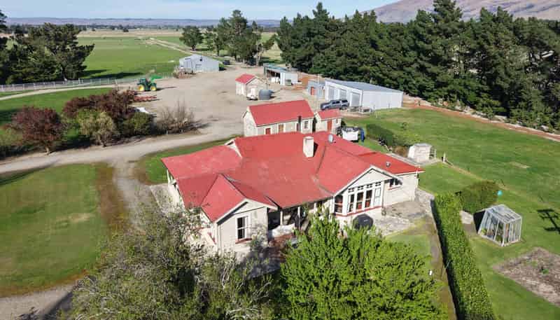 6648 Hyde-Middlemarch Road, Middlemarch