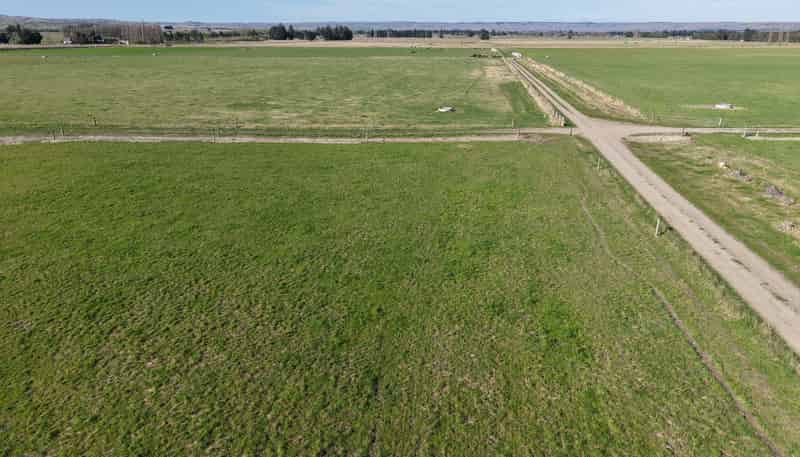 6648 Hyde-Middlemarch Road, Middlemarch