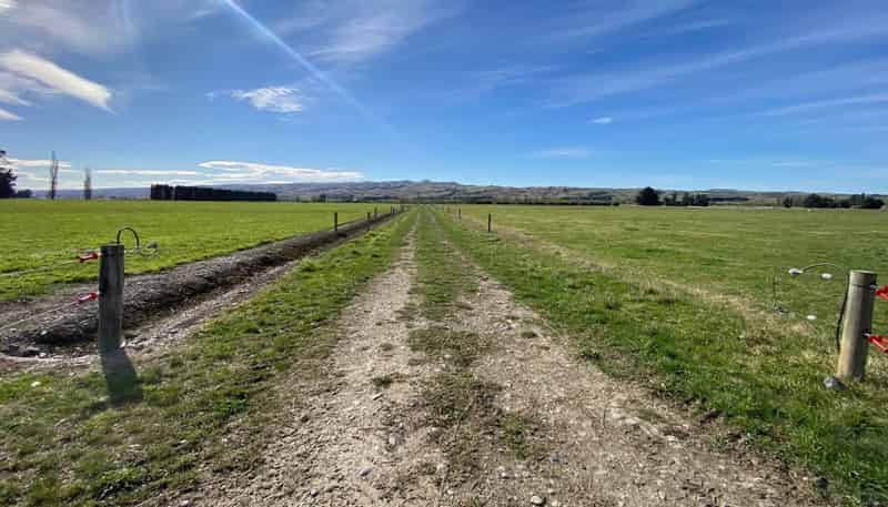 6648 Hyde-Middlemarch Road, Middlemarch