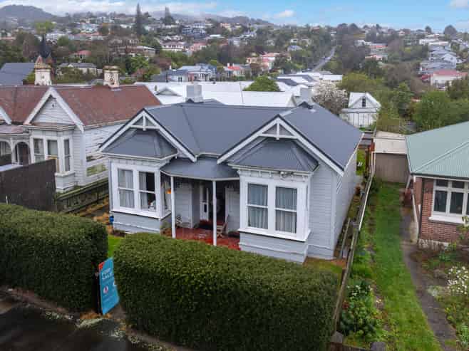 94  North Road, NORTH EAST VALLEY