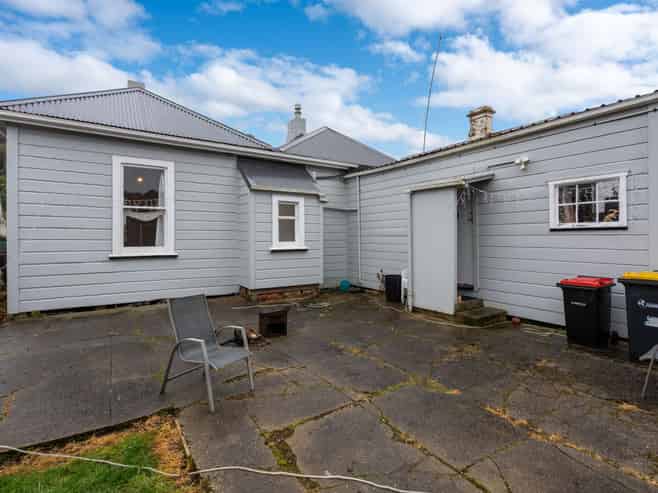94  North Road, NORTH EAST VALLEY