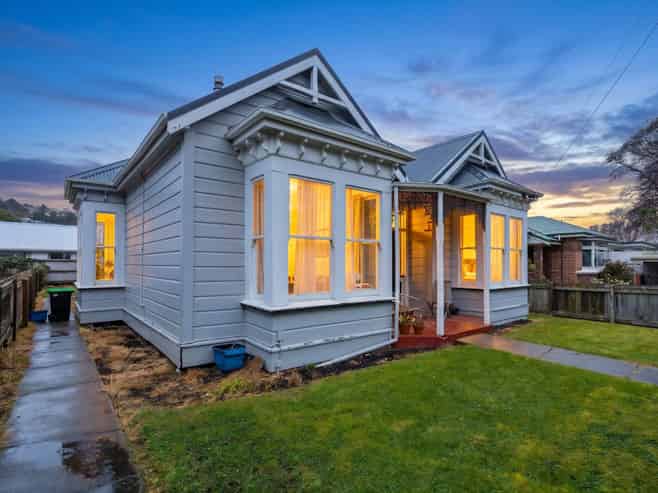 94  North Road, NORTH EAST VALLEY