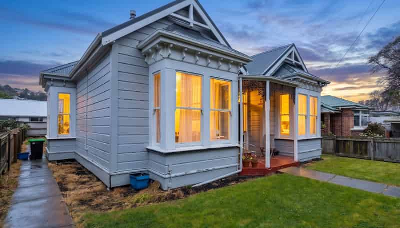 94  North Road, NORTH EAST VALLEY
