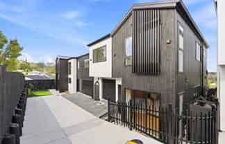 17D Cypress Place, Sunnynook