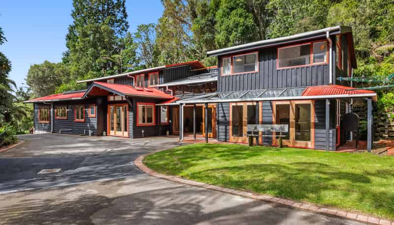 108 Wyndham Road, Pinehaven