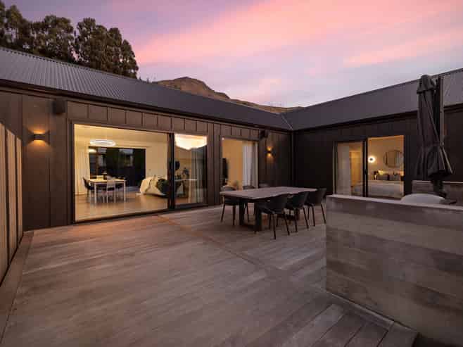 4 and 4A Marsden Place, Lower Shotover