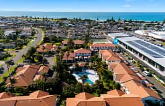 1/111 Santa Monica Drive (Pacific Palms), Papamoa