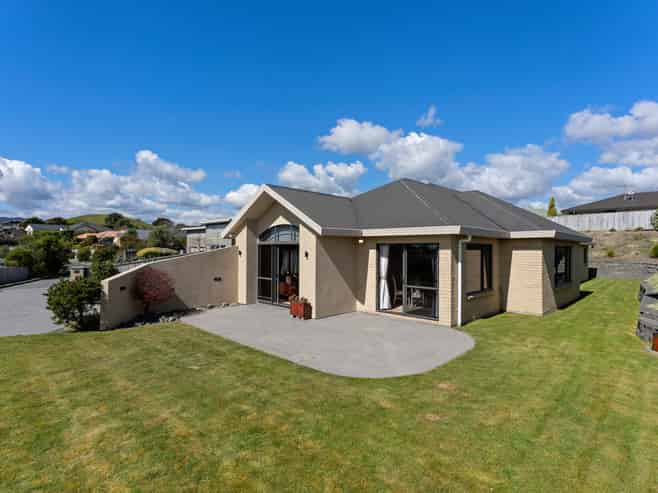 101 Realm Drive, Paraparaumu