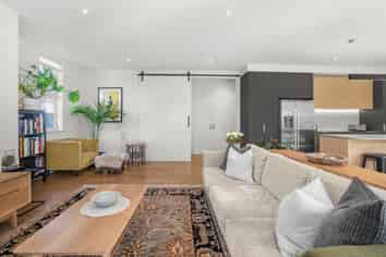 42C Nelson Street, Petone