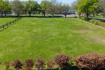 2 Village Green Drive, Huntingdon/Lake Hood