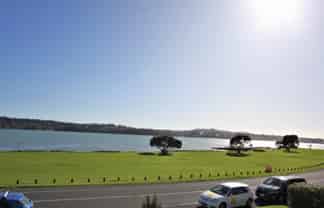 74 Kiwi Esplanade, Mangere Bridge