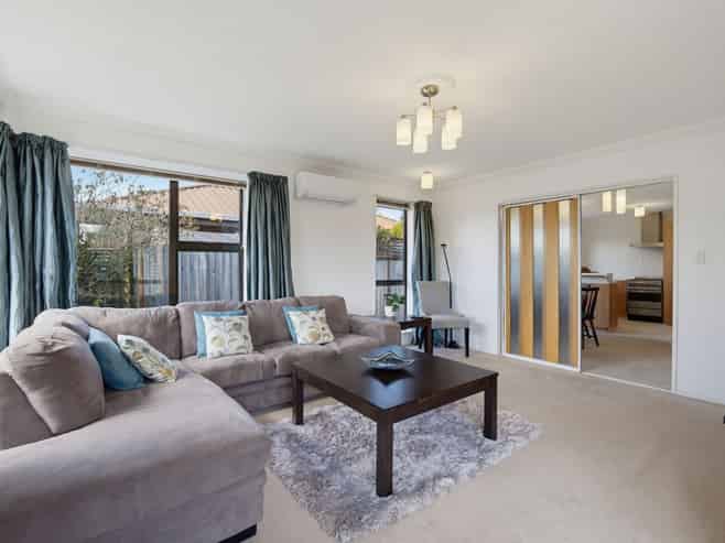 19A Sheraton Place, Redwood