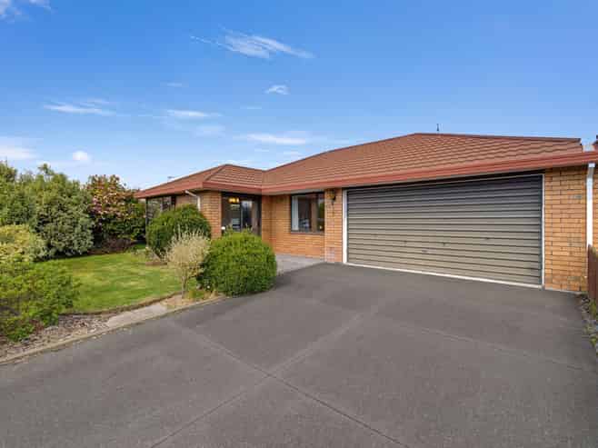 19A Sheraton Place, Redwood
