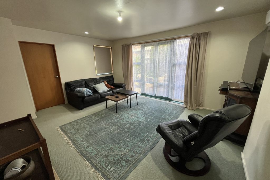 THREE BEDROOMS - HOKOWHITU 4