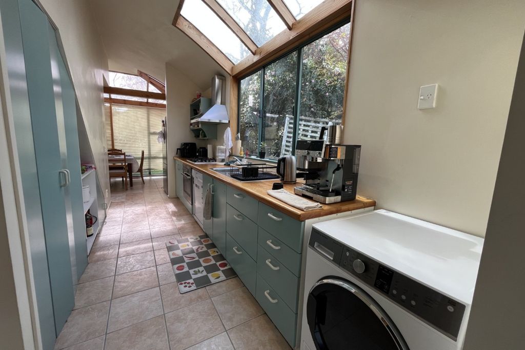 THREE BEDROOMS - HOKOWHITU 2
