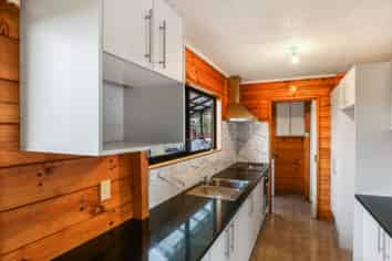 22 Lendenfeld Drive, Papatoetoe